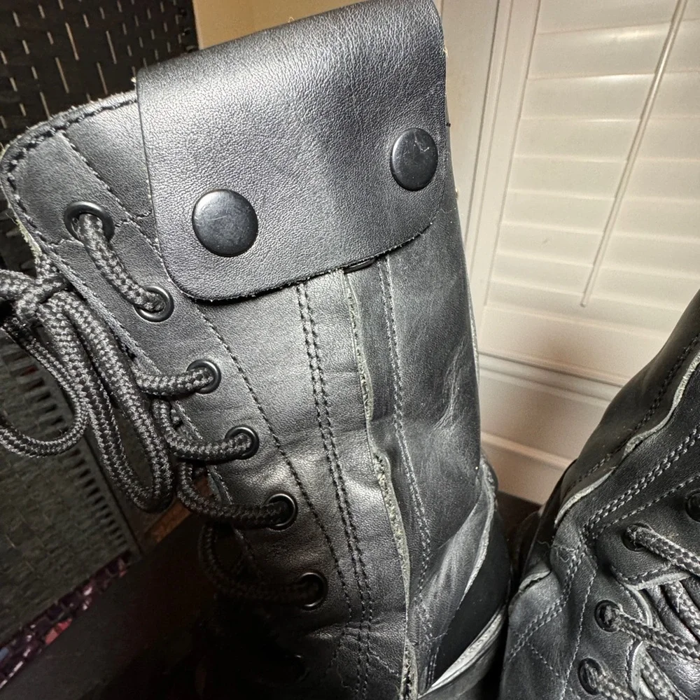 Bates size 8.5 paratrooper black boots